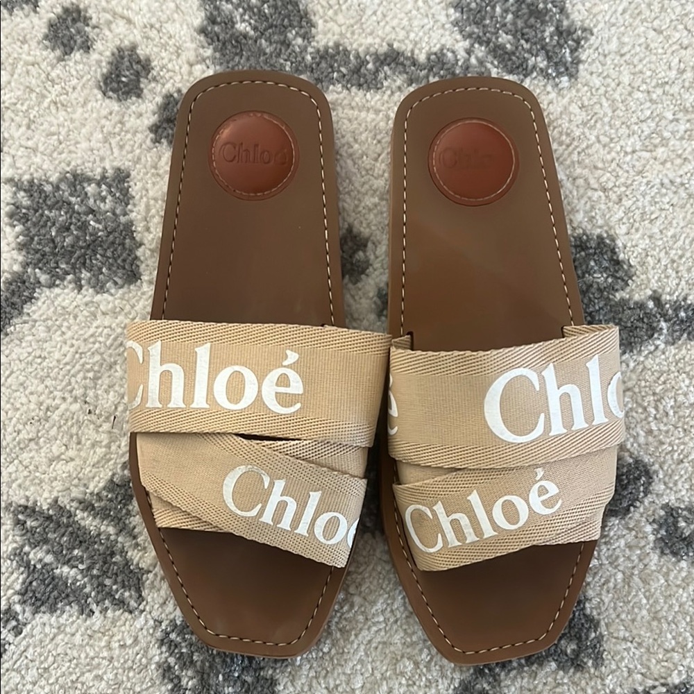 Chloé Tan Slide Sandals with White Logo